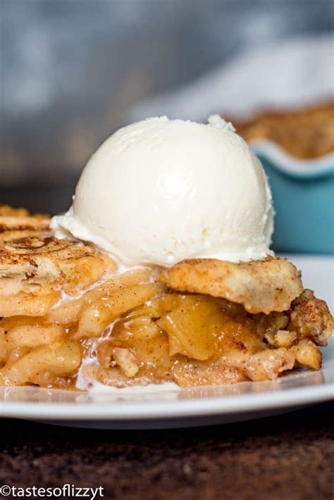 Cinnamon Roll Apple Pie Recipe {how To Make Homemade Appie Pie}