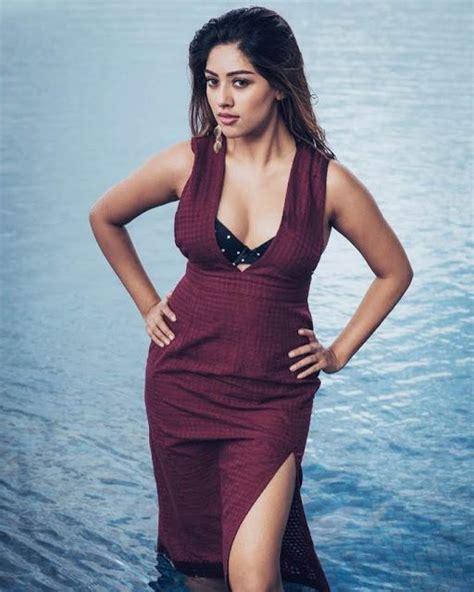 anu emmanuel hot bikini bra cleavage photos images and wallpapers allscoopwhoop