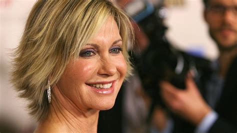 Olivia Newton John ‘doing Great Not On Death Bed Responds To False