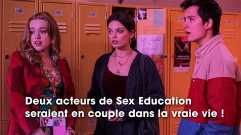 sex education saison 2 deux acteurs de la série en couple dans la