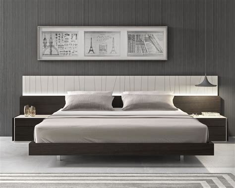lacquered fashionable wood platform  headboard bed  long panels