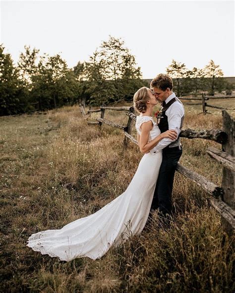 Insanely Beautiful Wedding Photos You Ll Want To Do Yourself