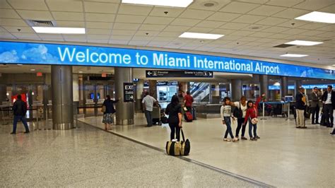 Digital Signage Welcoming International Visitors To Miami