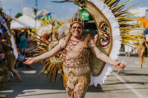 viaja al carnaval de aruba uno de los mas grandes del caribe viajandonos el mundo