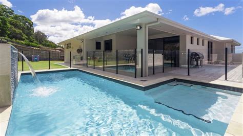 bent  great reasons  choose   shaped pool pool pricer
