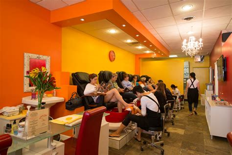 nail salons  chicago  manicures pedicures  nail art