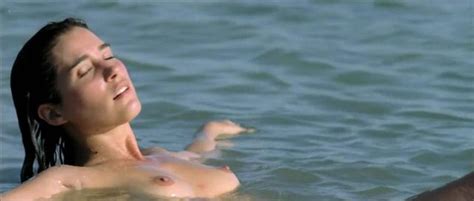 Nude Video Celebs Vahina Giocante Nude Paradise Cruise