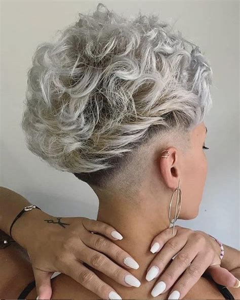 30 Top Stylish White Short Pixie Haircut Ideas For Woman
