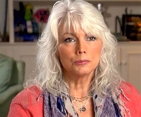 emmylou harris biography facts childhood family life achievements