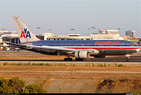 N336aa American Airlines Boeing 767 200 At Los Angeles Intl Photo