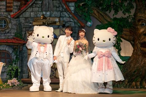 Hello Kitty Themed Weddings In Japan Let You Get Meowried