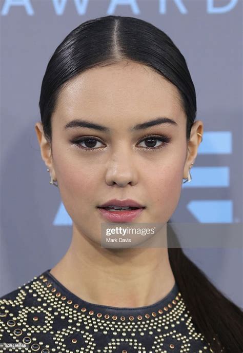 Actress Courtney Eaton Attends The 21st Annual Critics Choice Awards