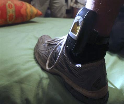 Parolee Gps Ankle Monitors Major Flaws Found In Vendors System Latimes