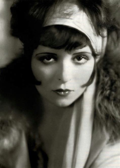 1920 s actress clara bow [730 710] stunning black and white photograph