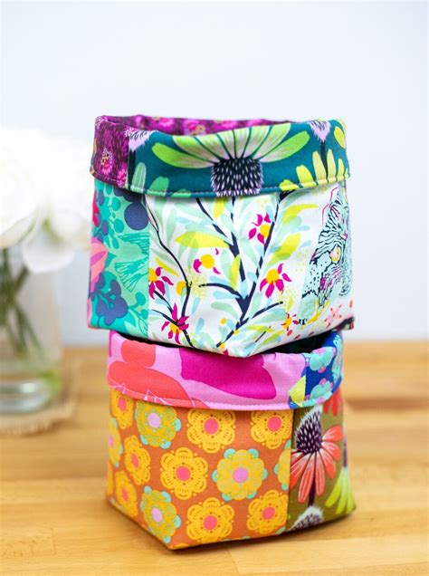 sew easy baskets   squares layer cake leftover project