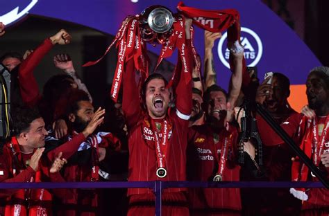 liverpool finally lifts  premier league trophy video