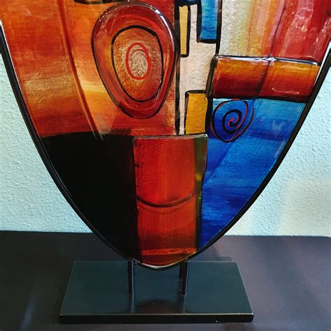 glaskunst hoge vaas gekleurd glas artistiek bijzondergemaakt