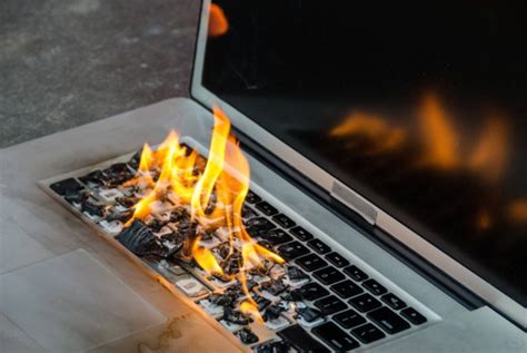 canada  apple   macbook pro laptops recalled due  potential fire hazard