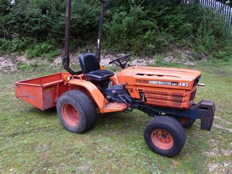 kubota  hst wd compact tractor sold deposit   wimborne dorset gumtree
