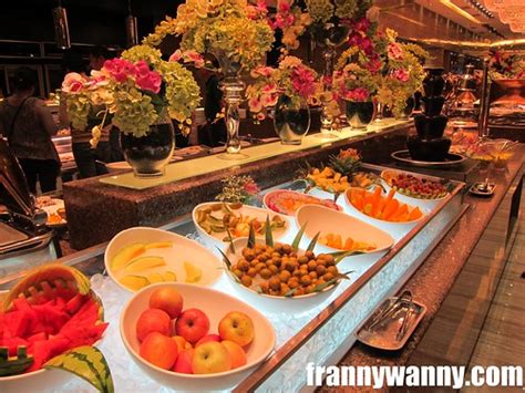 frannywanny  food  travel blog buffet  international cuisine