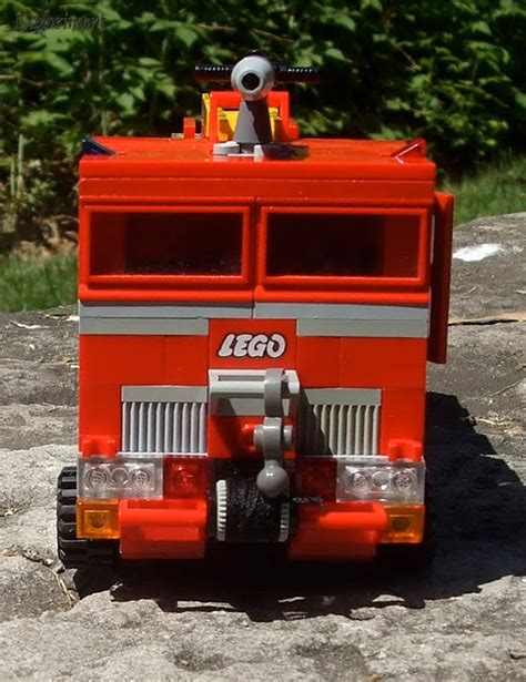 exploriment lego fire truck