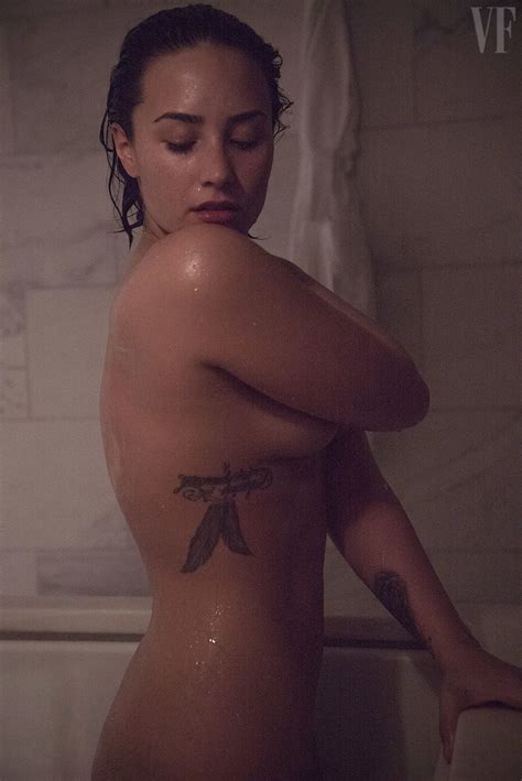 demi lovato nude leaks collection scandal planet