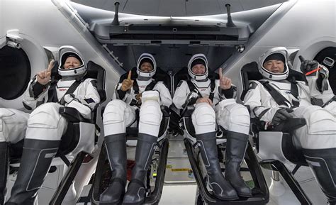 nasa spacex crew  astronauts  meet media   historic
