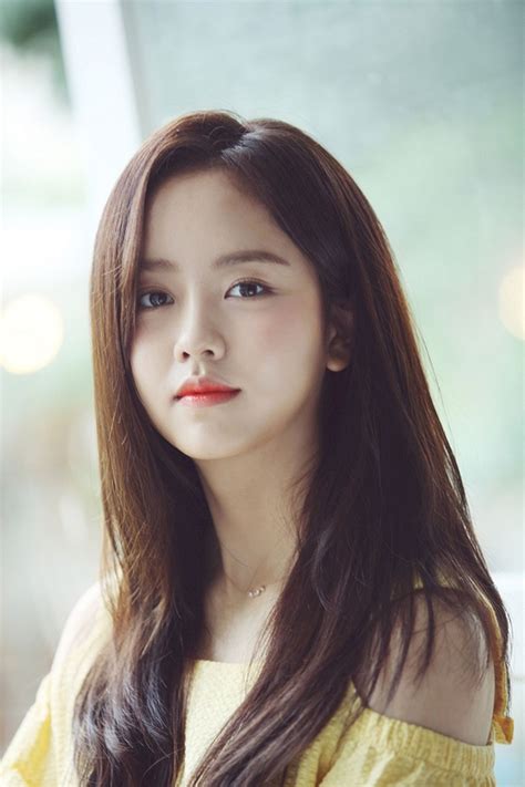 koleksi lengkap album foto terbaru kim so hyun artis cantik korea 22 jauhari