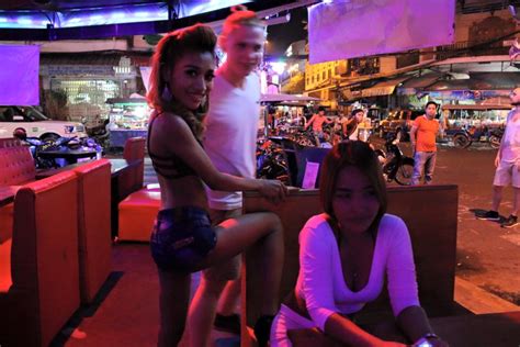 phnom penh nightlife best bars and nightclubs