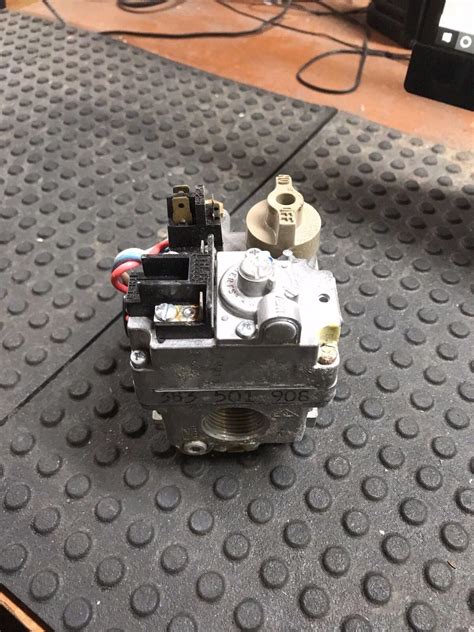 robertshaw   combination gas valve bker    pilot ignition sys ebay