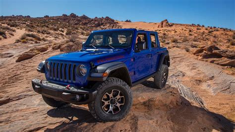 jeep wrangler gladiator factory   lift kit introduced