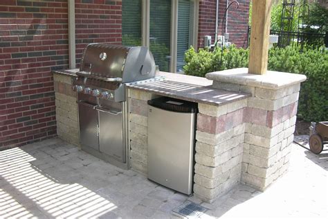 stylish cinder block outdoor kitchen home family style  art ideas