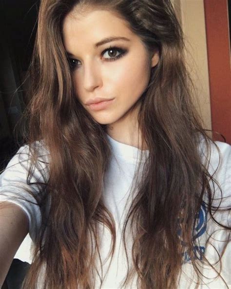 Красивый аватар для девушек с длинными волосами • Rus
