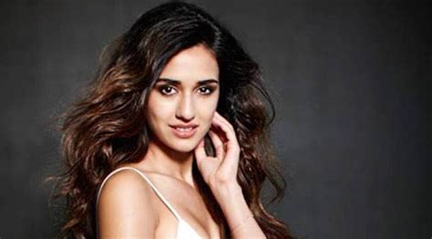 Disha Patani Reminds Us Why She Is Hotness Personified