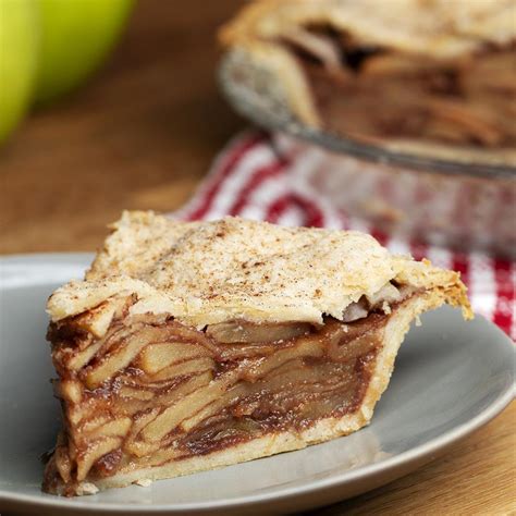 cinnamon roll apple pie recipe by tasty