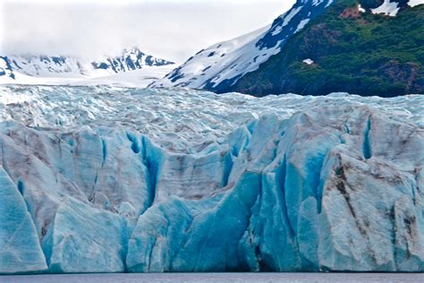 glacier discovery iceberg hike  spencer glacier