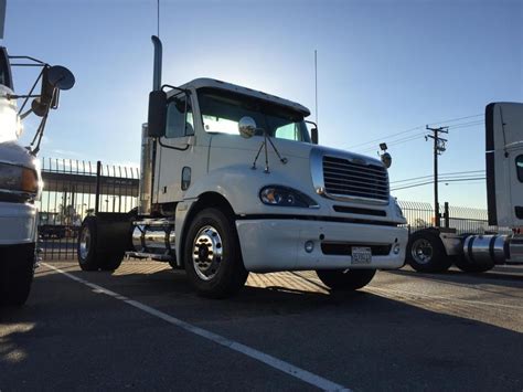 freightliner day cab single axle cars  sale
