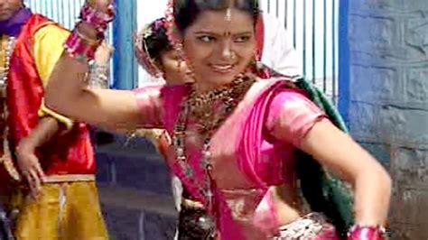 Kaluwer Vishwas Rahu Desi Marathi Sexy Sizzling Hot Girl Dance Video