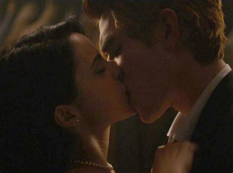 Veronica Steals Archie From Riverdale S Most Shocking