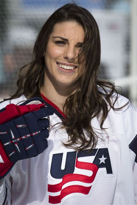 Badgers Women S Hockey All Time Leading Scorer Hilary Knight Poses