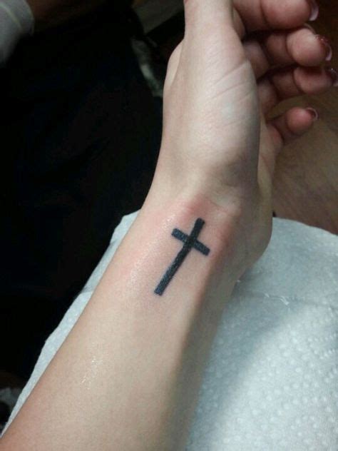 Tatuajes De Cruces 【⋆ Significados ⋆ Tendencias】