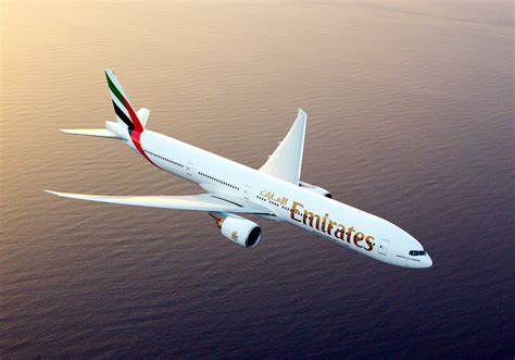 emirates  melbourne dubai service  stop