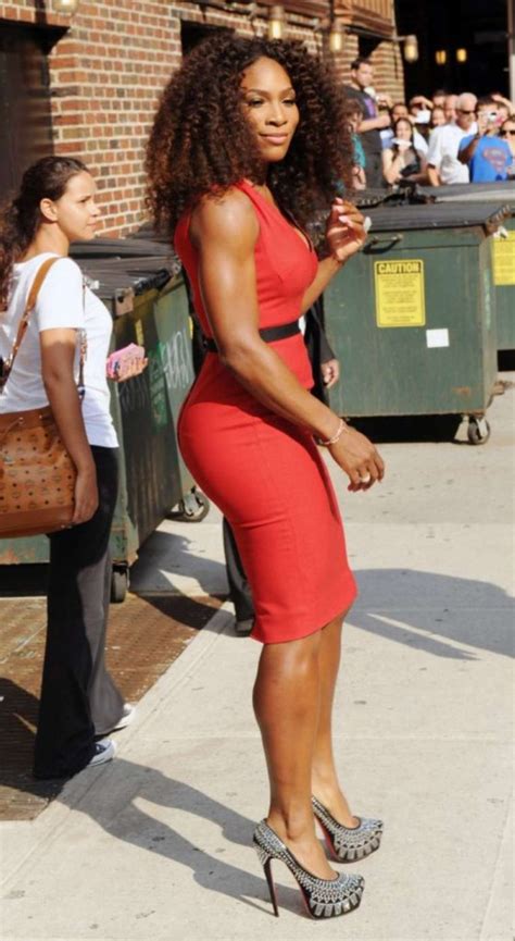 hot bio celebrity pictures serena williams in red