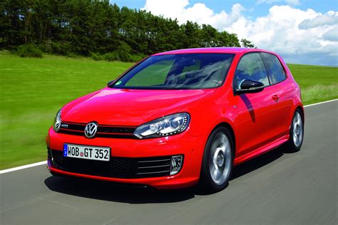 volkswagen golf gti edition  auto car  car news  reviews