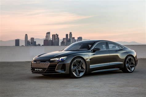 Audi Reveals All Electric E Tron Gt With 580hp And 250 Mile Range