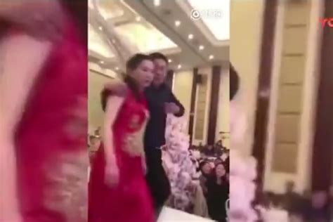 video suegro besa a la esposa de su hijo en plena boda y se arma alboroto e 2019