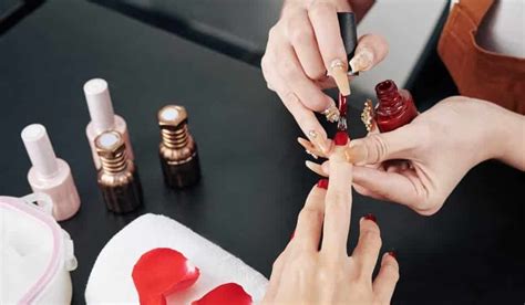 love nail paints   therapeutic  aesthetic giving  twin