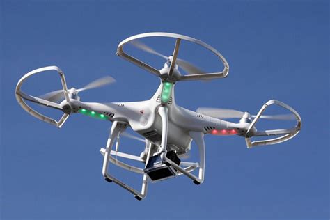 quien ideo el primer dron de la historia usted pregunta