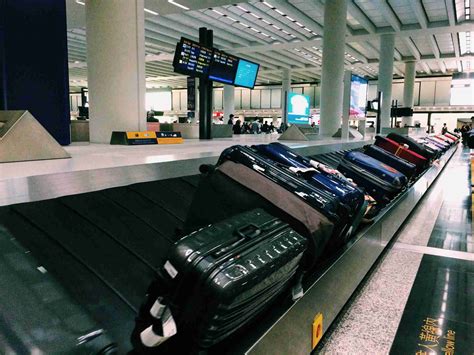 left luggage facilities  lockers  hong kong