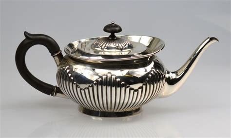 veilinghuis catawiki zilveren theepot edward hutton londen  tea time tea pots